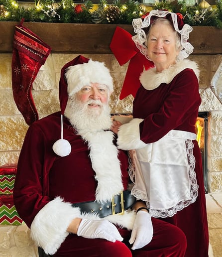 Gallery photo 1 of Santa Wayne