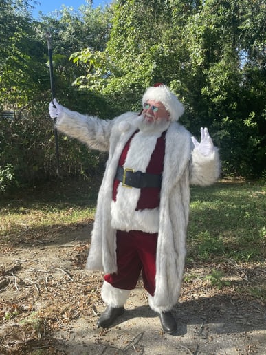 Gallery photo 2 of Santa Wayne