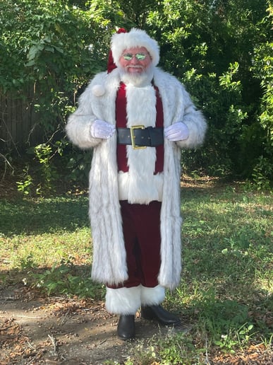 Gallery photo 3 of Santa Wayne