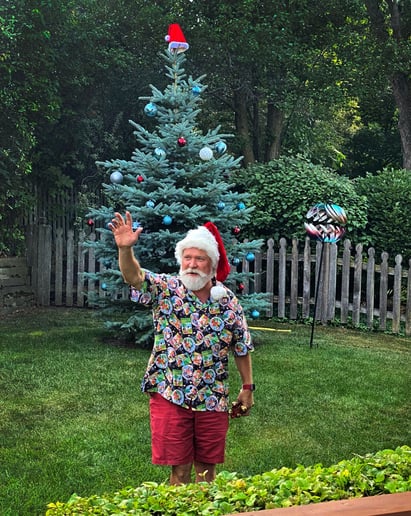Gallery photo 2 of Santa Wayne