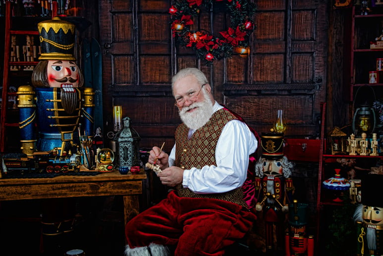 Gallery photo 18 of Santa Wayne