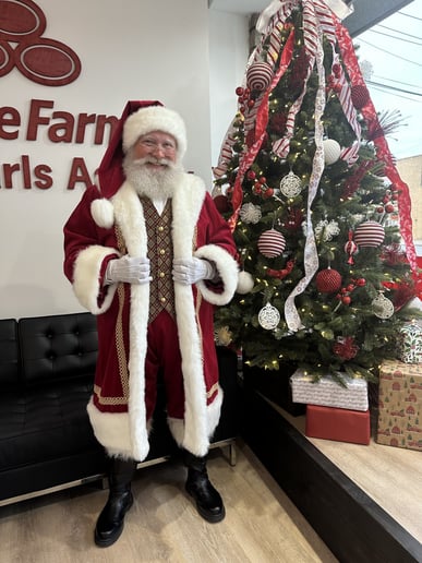 Gallery photo 34 of Santa Wayne