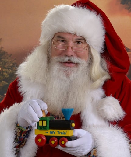 Gallery photo 4 of Santa Eric