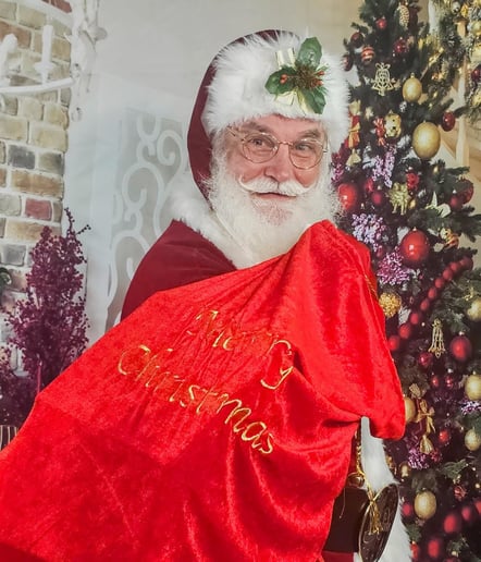 Gallery photo 17 of Santa Larry