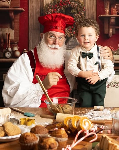 Gallery photo 17 of Santa Larry