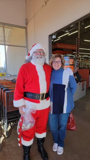Gallery photo 9 of Santa Winston