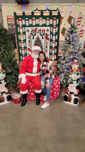Gallery photo 10 of Santa Winston