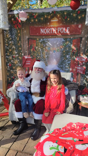 Gallery photo 13 of Santa Winston