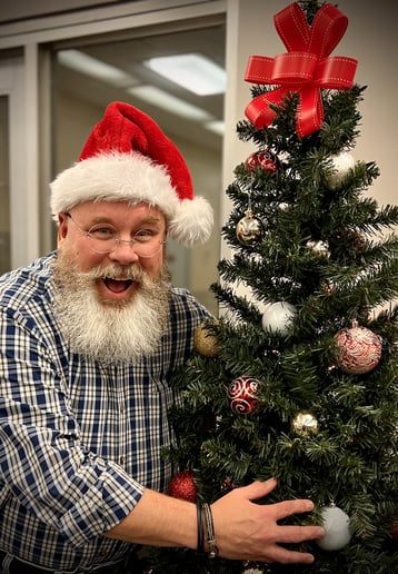 Gallery photo 17 of Santa with Joe