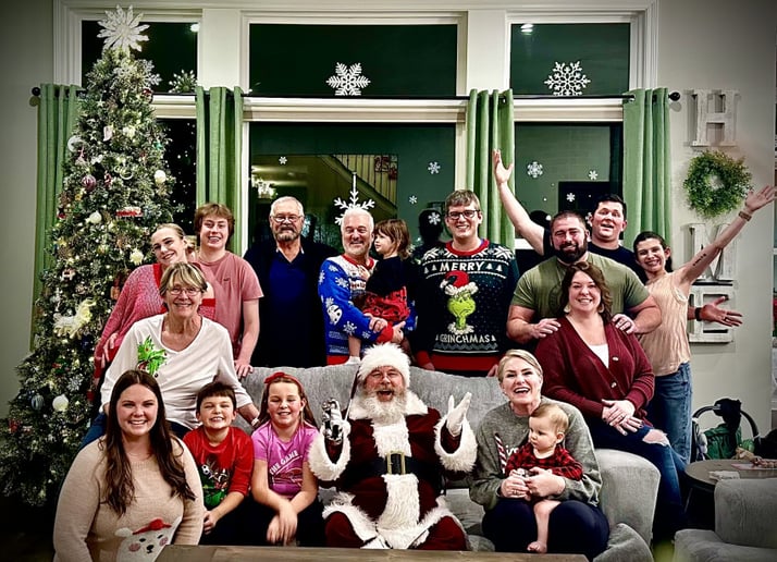 Gallery photo 3 of Santa with Joe