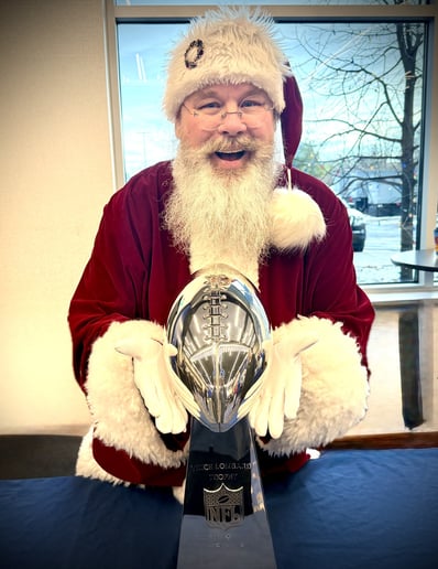 Gallery photo 7 of Santa with Joe