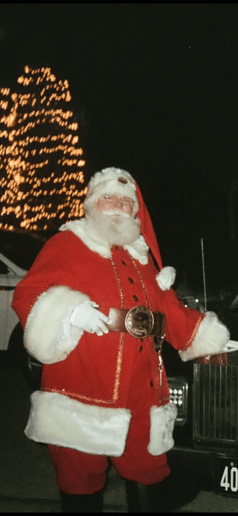 Gallery photo 4 of SantaBlueEyes