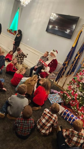Gallery photo 10 of SantaKerryKringle