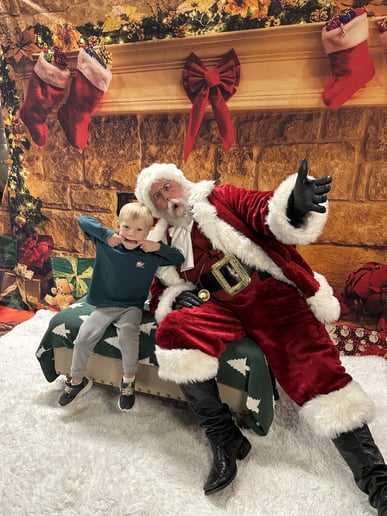 Gallery photo 2 of Santa Kris Kringle