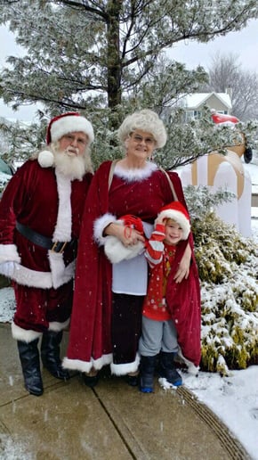 Gallery photo 2 of Santas B Us
