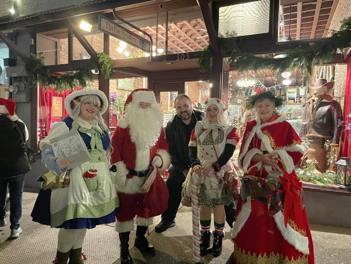 Gallery photo 3 of Santa’s Elves