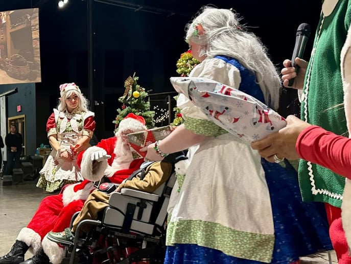 Gallery photo 5 of Santa’s Elves