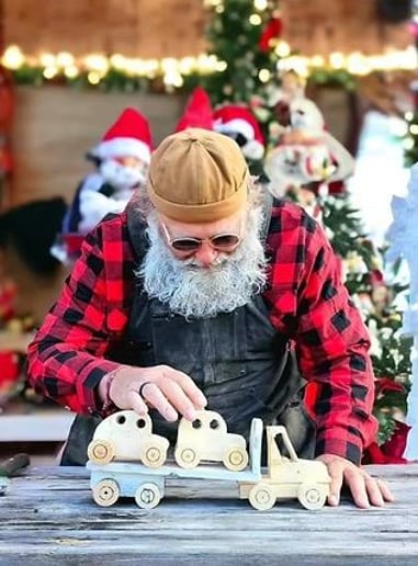 Gallery photo 5 of Santa's Northwoods Cabin