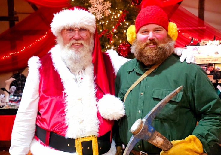 Gallery photo 2 of Santa's Northwoods Cabin