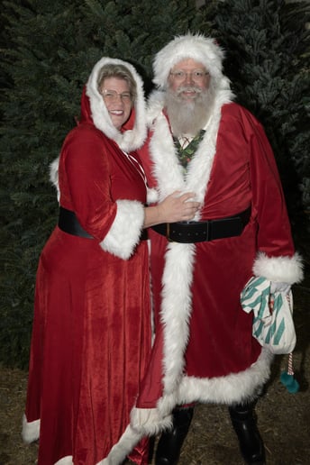 Gallery photo 2 of Santa Sean Black