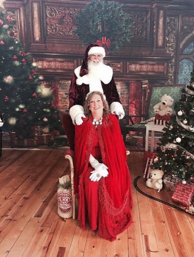 Gallery photo 2 of SantE Claus