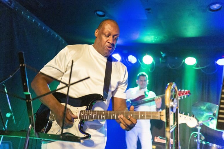 Gallery photo 4 of Sapphire's Blue Notes