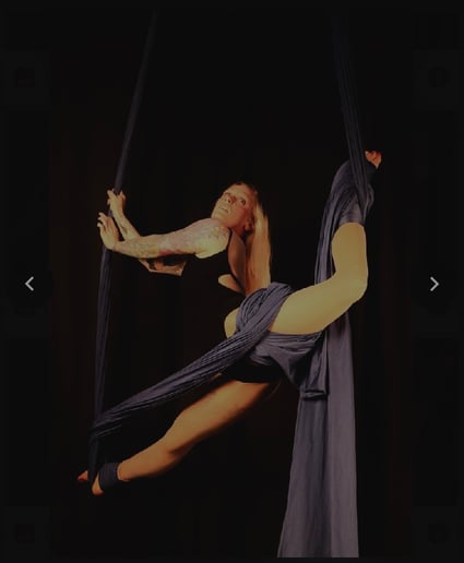 Gallery photo 1 of Sara in the Air