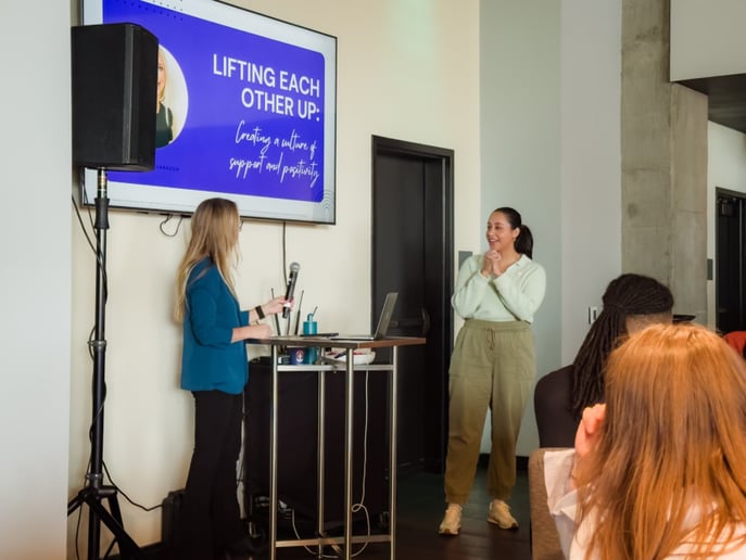 Gallery photo 9 of Sara Kavanaugh – Keynote Speaker | Leading Through Complexity & Change