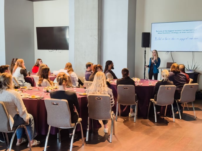 Gallery photo 10 of Sara Kavanaugh – Keynote Speaker | Leading Through Complexity & Change