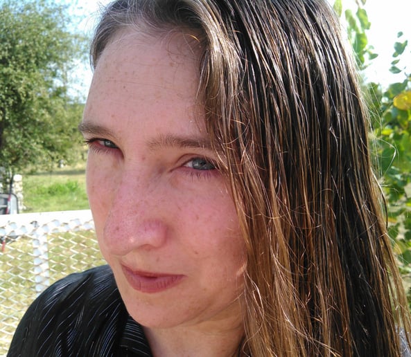 Gallery photo 2 of Sara Seven