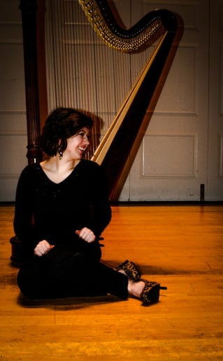 Gallery photo 2 of Sarah Javaux, Harpist