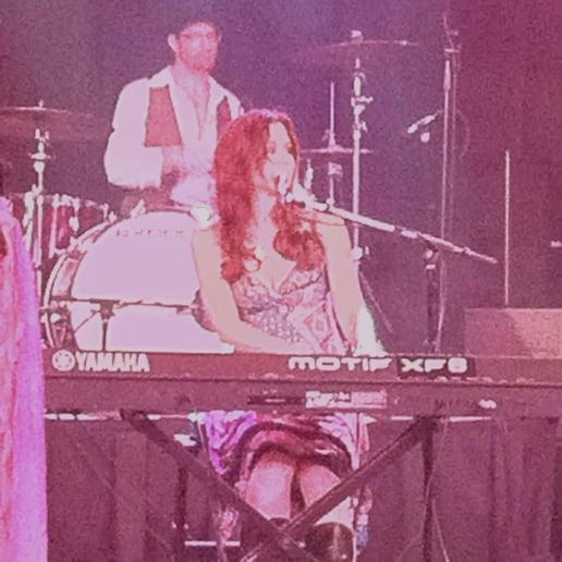 Gallery photo 8 of Sarah McSweeney - Singing Pianist for Corporate and Private Events