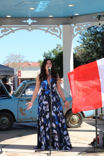 Gallery photo 10 of Sarah McSweeney - Singing Pianist for Corporate and Private Events