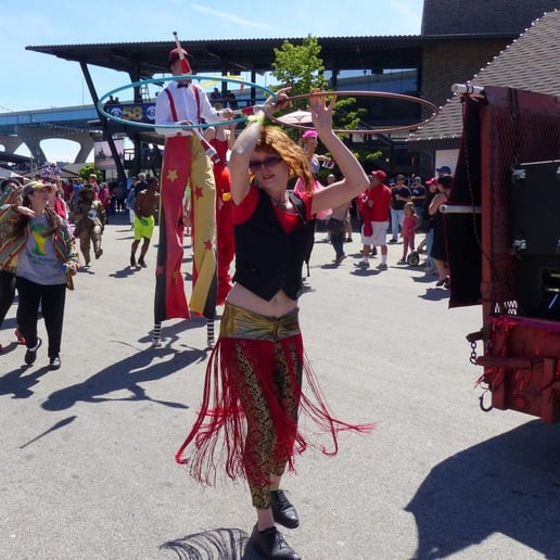 Gallery photo 4 of Sarah Sparkles of Sparkle and Burn Hoop Dance