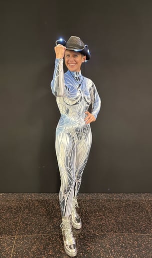 Gallery photo 10 of Sarah the Pivoter