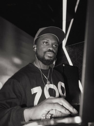 Gallery photo 3 of Sasky Mali Music