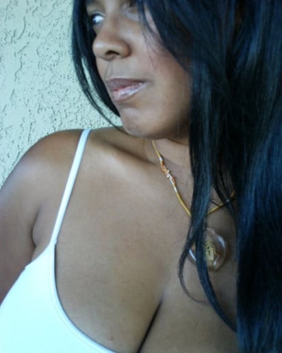 Gallery photo 3 of Sassy Vee