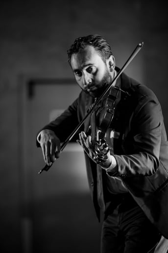 Gallery photo 4 of Satie Music Performance