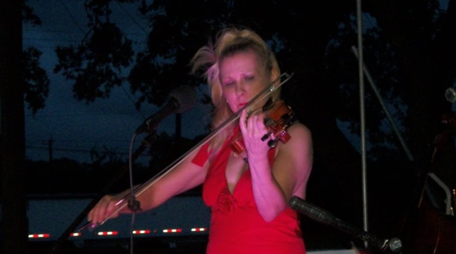 Gallery photo 2 of Satin Doll