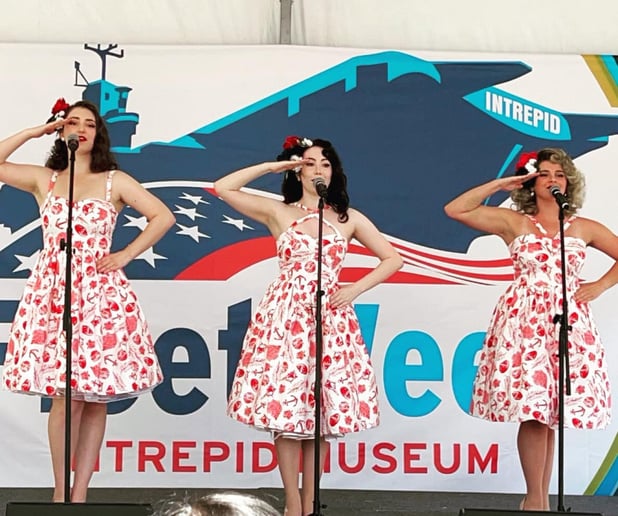 Gallery photo 9 of Satin Dollz USO Act - 1940s vocals and dance!