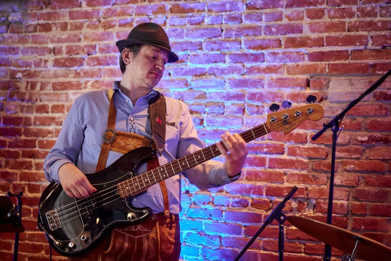 Gallery photo 7 of Sauer Sam Oktoberfest Band