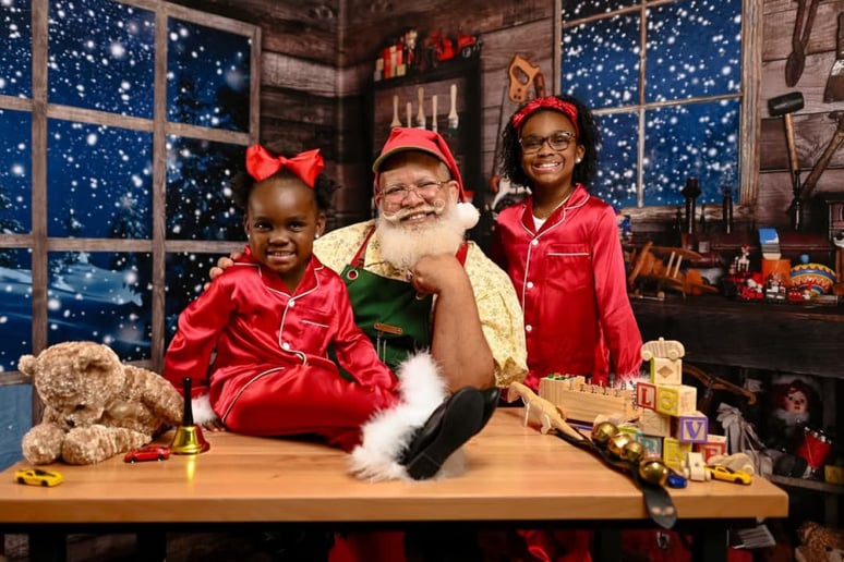 Gallery photo 6 of Saunders Claus