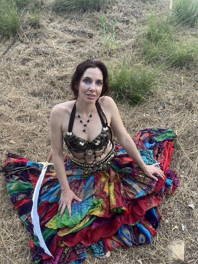 Gallery photo 3 of Savanah Senn Bellydance