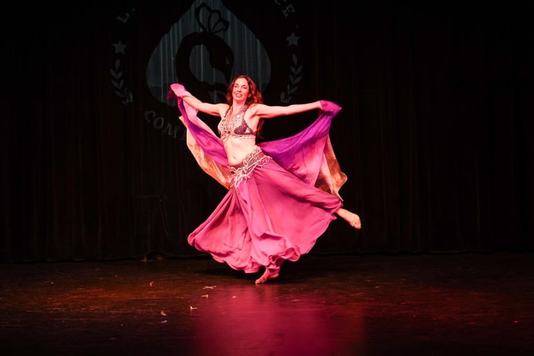 Gallery photo 5 of Savanah Senn Bellydance