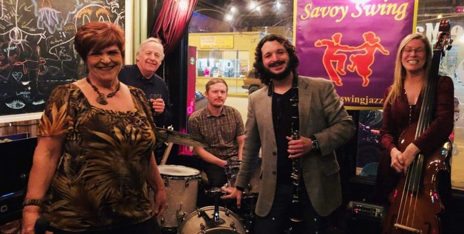 Gallery photo 1 of Savoy swing