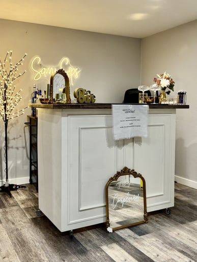 Gallery photo 3 of Savvy Sips Mobile Bar