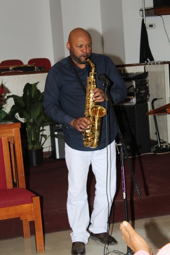 Gallery photo 5 of Sax Man - Columbus