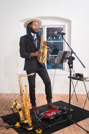 Gallery photo 1 of Sax Ministry