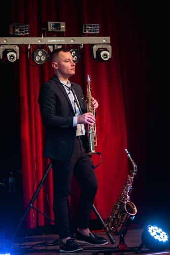 Gallery photo 4 of SaxArtMan
