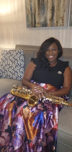 Gallery photo 3 of Saxgurl and Events